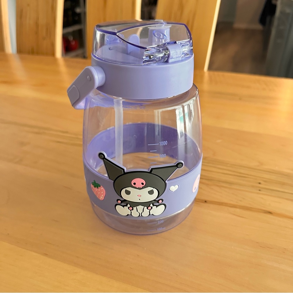 NEW Kuromi water bottle